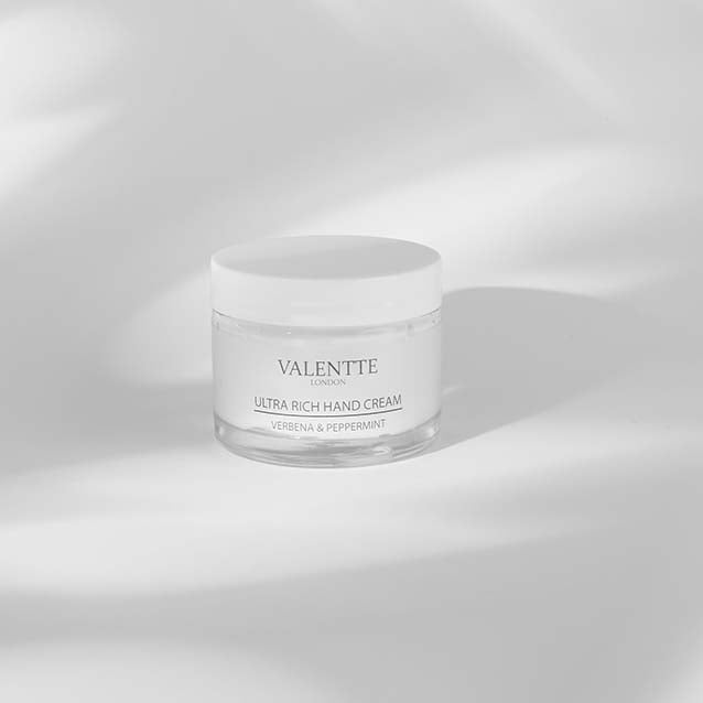 Special Offer 3 Frosted Candles + FREE Verbena and Peppermint Hand