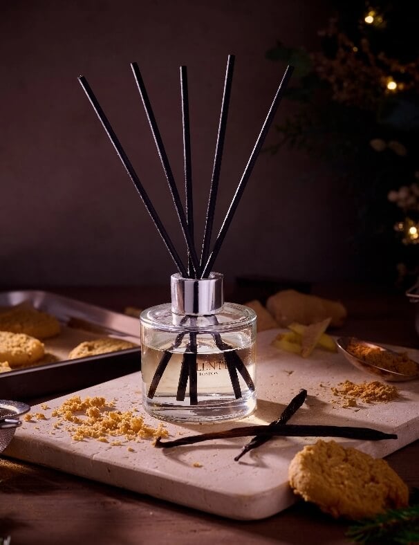 Gingerbread cookie diffuser p38@2x